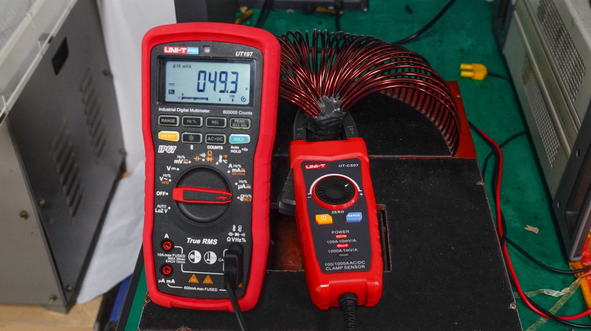 ut-cs07-stromzangensonde-anwendung-current-clamp-application-2 ut-cs07-stromzangensonde-anwendung-current-clamp-application-2