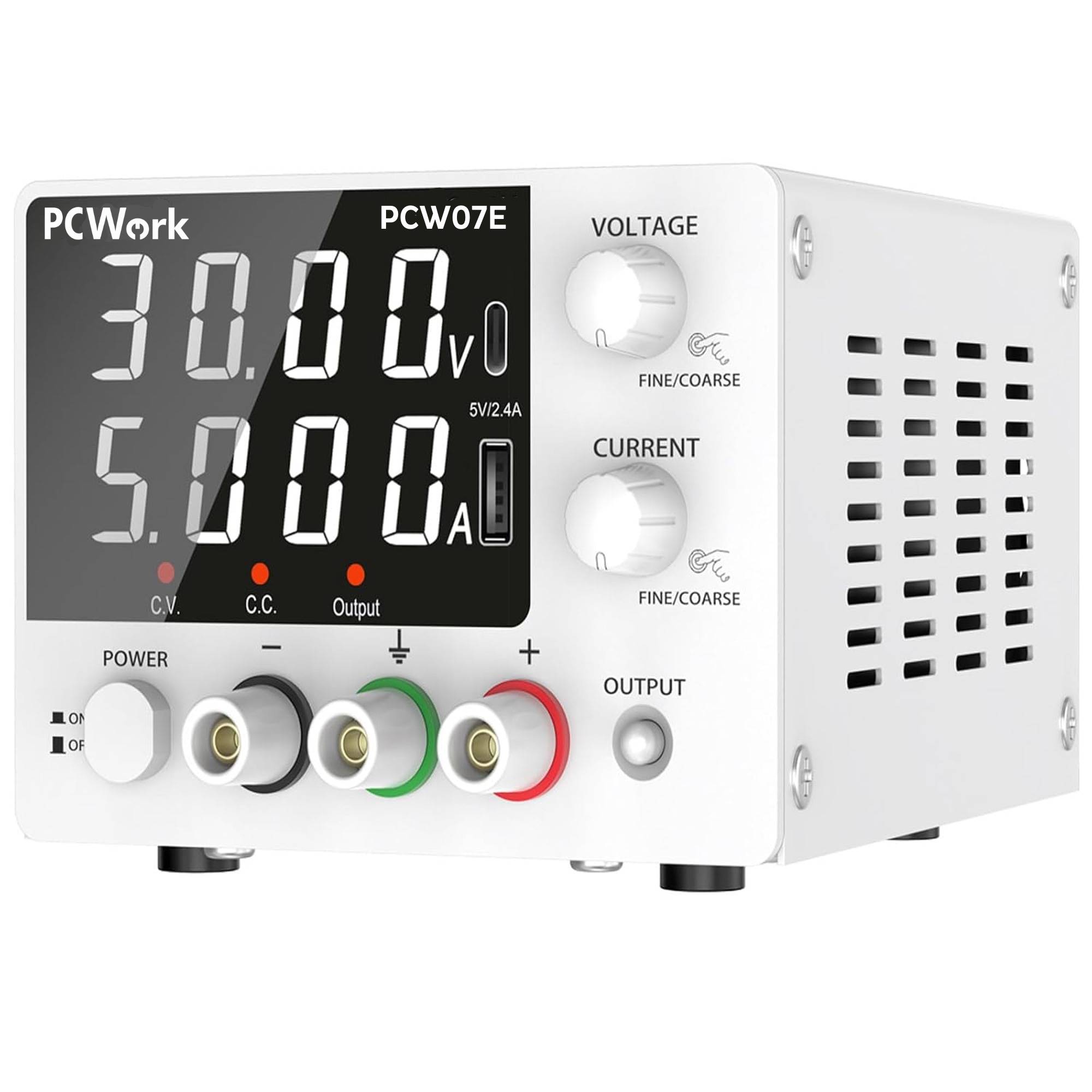 Frontansicht des PCWork PCW07E Labornetzteils mit großem 4-stelligen LED-Display, das 30,00 V und 5,000 A anzeigt, sowie Einstellknöpfen und Anschlussbuchsen.