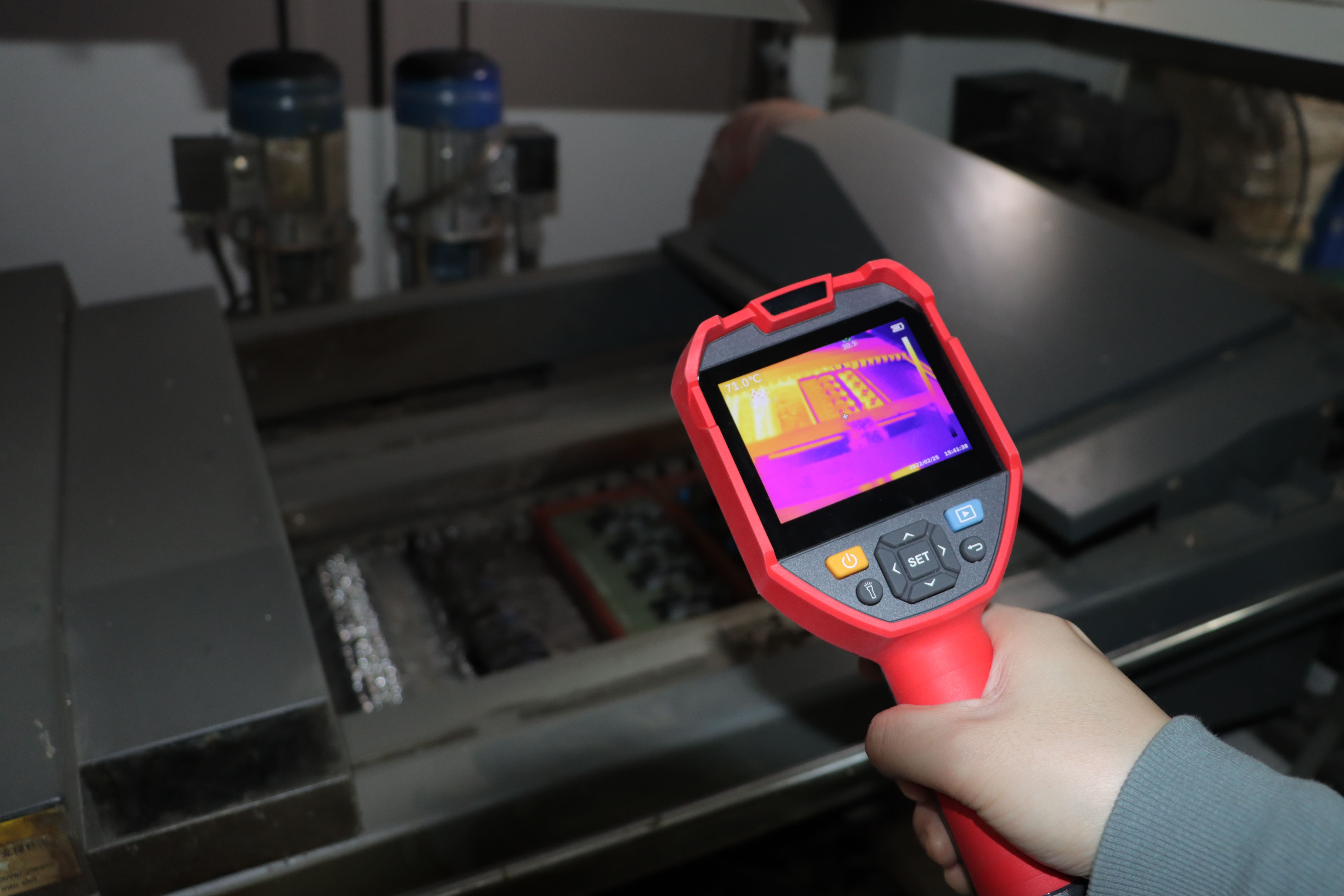 UTi720E Profi Wärmebildkamera -20°C bis 550°C, 256×192, USB, Wi-Fi