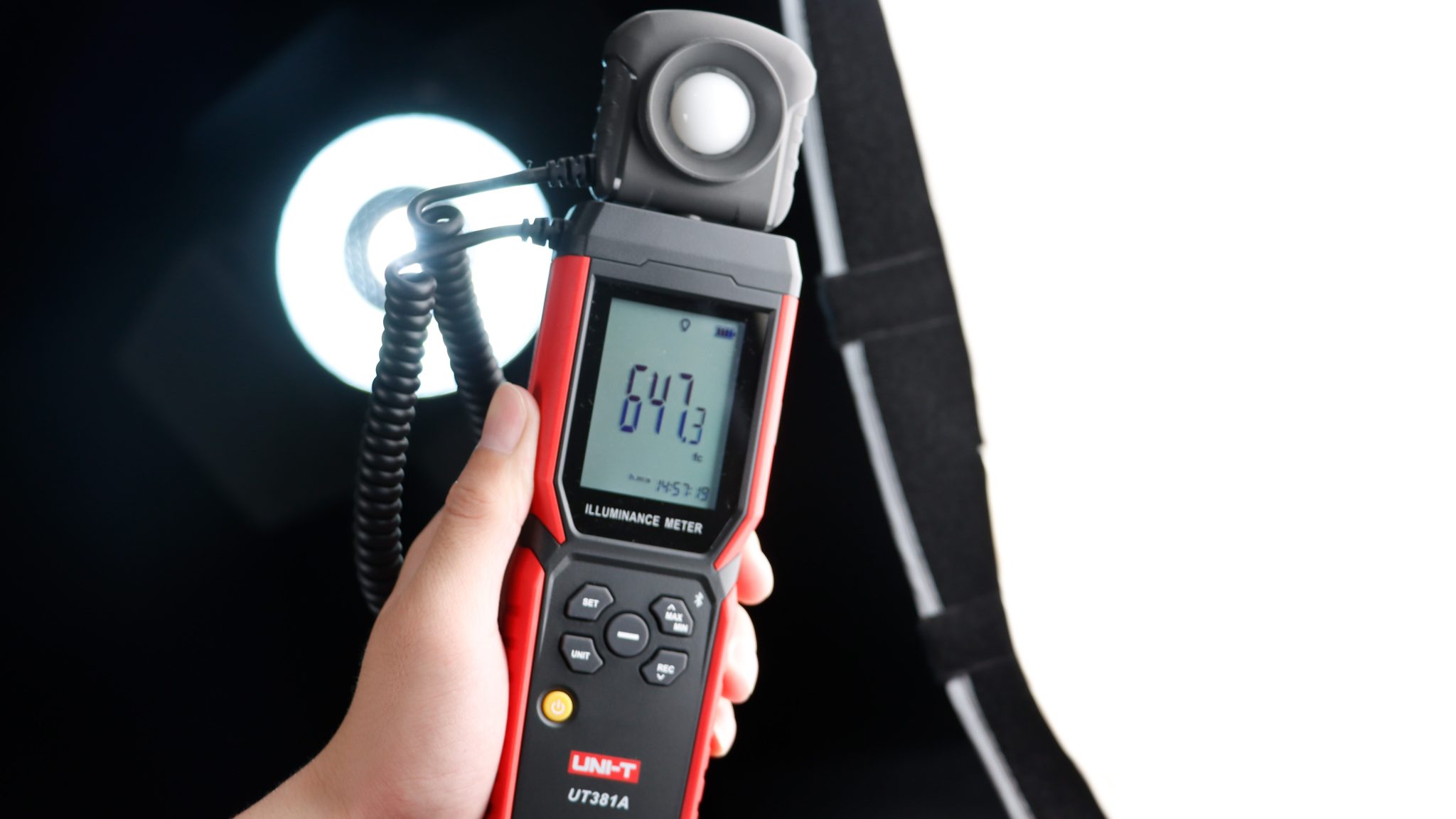 UT381A Profi Luxmeter, Lichtmesser, Bluetooth, Lichtmessgerät mit Sonde, Photometer UT381A Profi Luxmeter, Lichtmesser, Bluetooth, Lichtmessgerät mit Sonde, Photometer