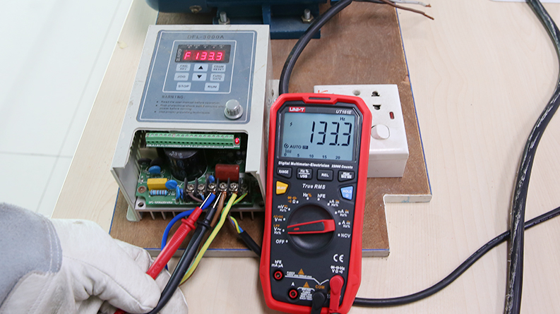 UT161E Digital Multimeter, 1000V, True RMS, 22000 Counts, Professional Device