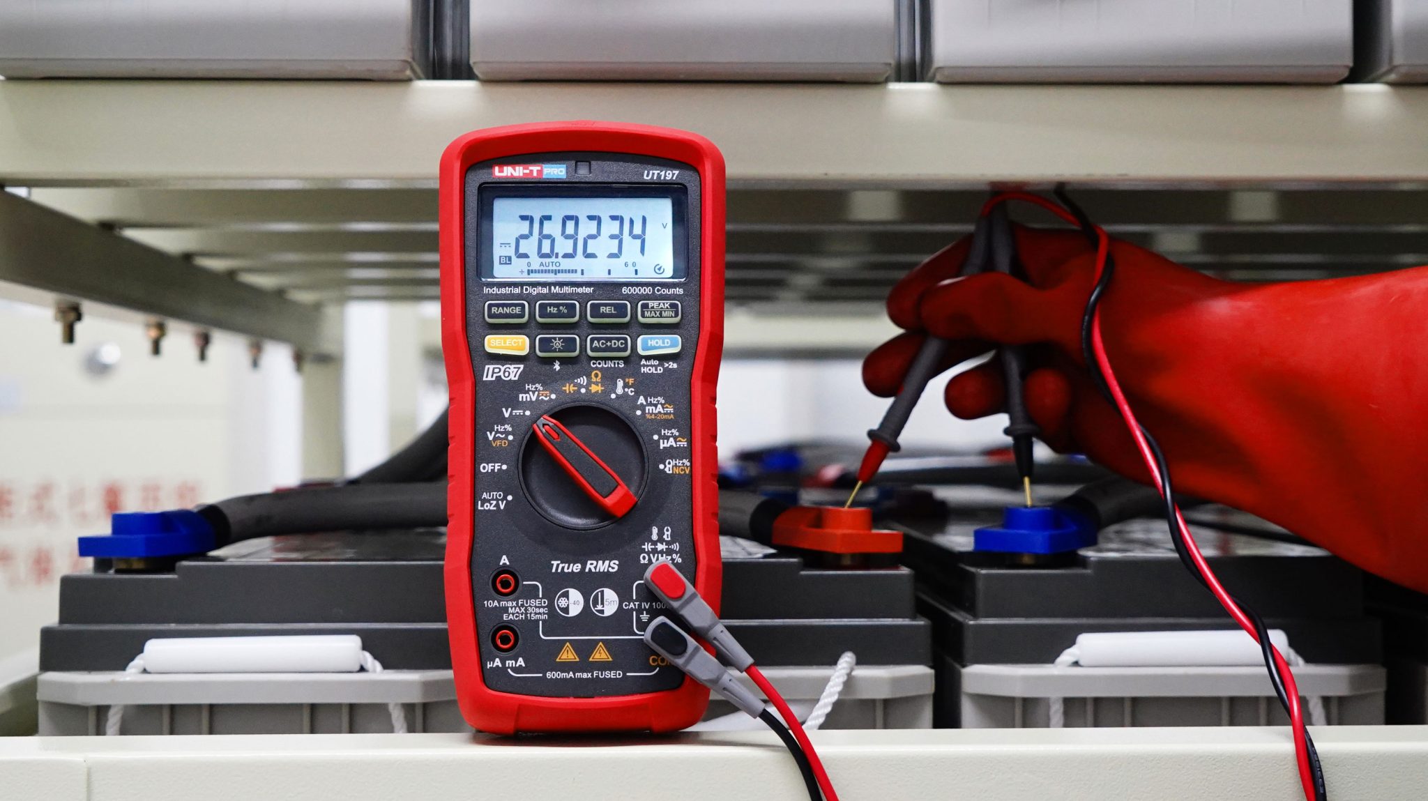ut197-professionelles-digital-multimeter-industrieanwendungen-anwendungsbeispiel-professional-digitalmultimeter-application-2 ut197-professionelles-digital-multimeter-industrieanwendungen-anwendungsbeispiel-professional-digitalmultimeter-application-2