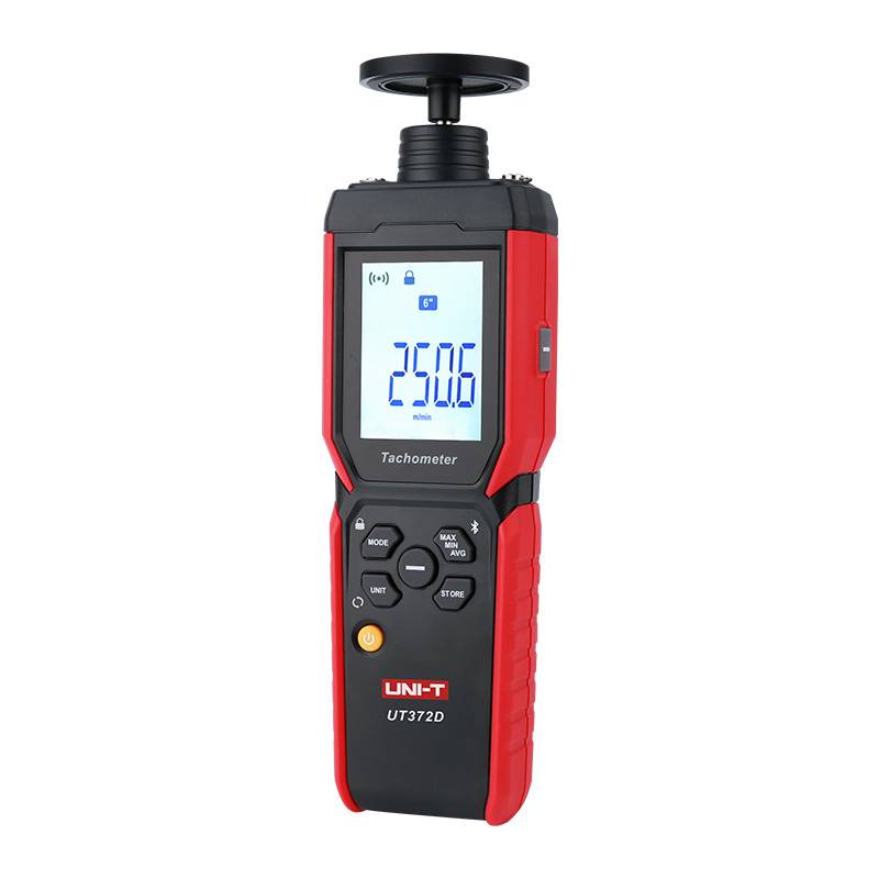 Schräge Seitenansicht des digitalen Drehzahlmessers UNI-T UT372D mit großem, gut ablesbarem LCD-Display und Messrad.