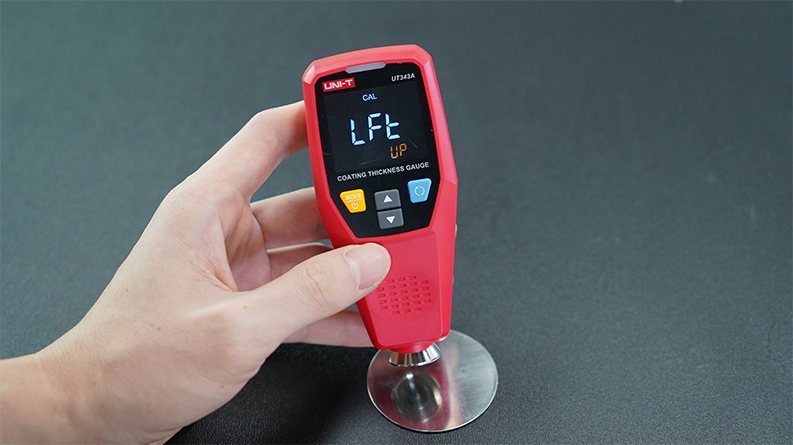 ut343a-schichtdickenmesser-lackmesser-coating-thickness-meter-anwendung-application-messen-von-lackdicke-3 ut343a-schichtdickenmesser-lackmesser-coating-thickness-meter-anwendung-application-messen-von-lackdicke-3