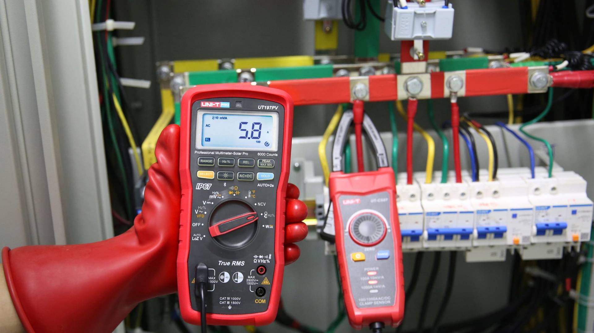 UT197PV Profi Multimeter, Leistungsmessung, Photovoltaik, 2500V, IP67